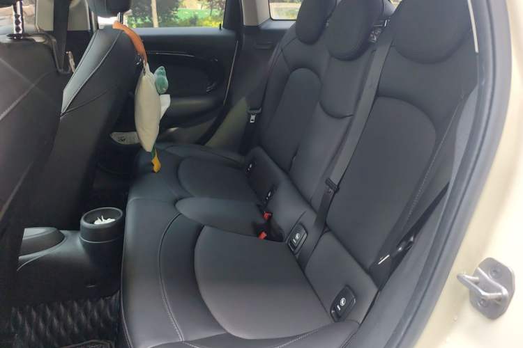 Used MINI 2021 1.5T COOPER Classic Edition Five-Door Version Left Rear Seat
