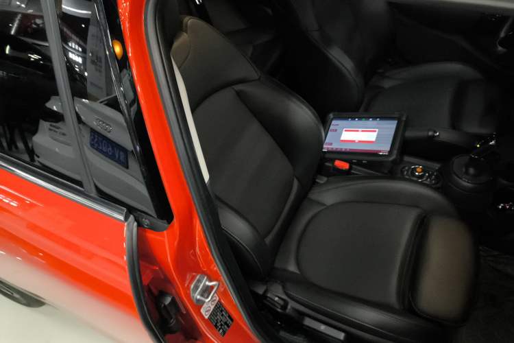 Used MINI 2021 1.5T COOPER Classic Edition Five-Door Version Right Front Seat