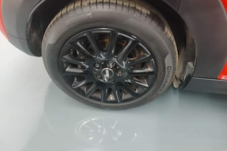 Used MINI 2021 1.5T COOPER Classic Edition Five-Door Version Right Rear Wheel Hub