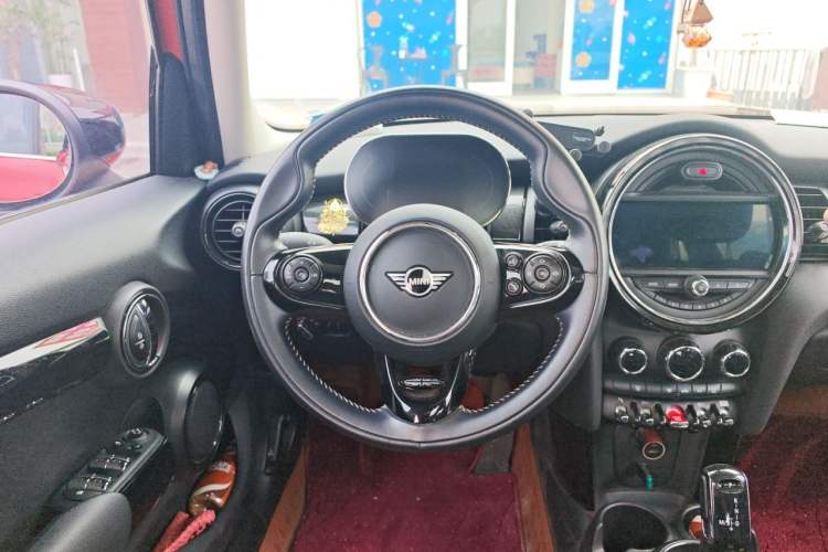 Used MINI 2021 1.5T COOPER Artist Five-Door Edition Steering Wheel