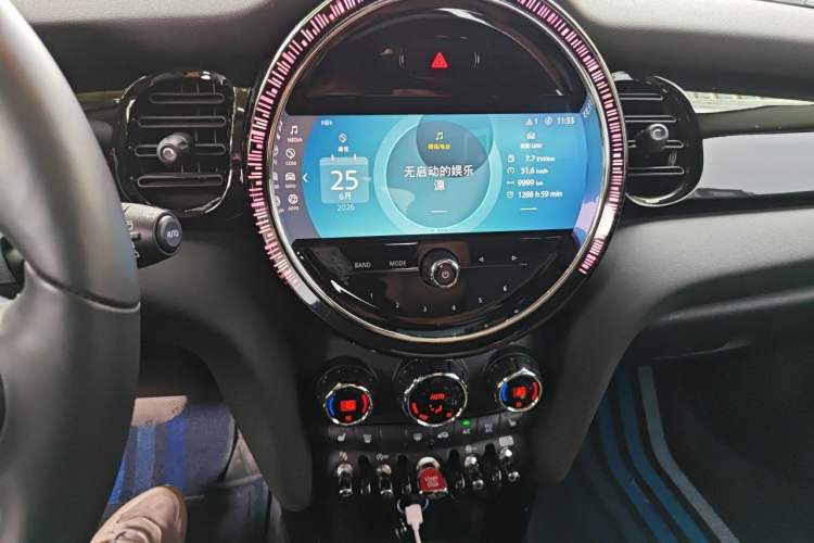 Used MINI 2022 Updated 1.5T COOPER Classic Edition Five-Door Version Audio And AC Panel