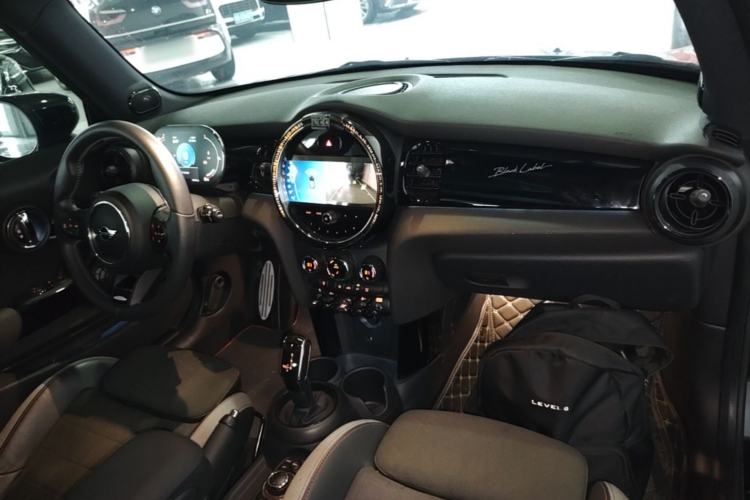 Used MINI 2022 2.0T COOPER S Black Badge Special Edition Center Console