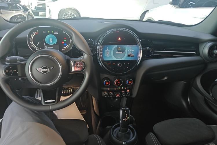 Used MINI 2022 1.5T COOPER Black Badge Special Edition Center Console