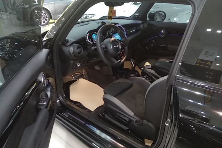 Used MINI 2022 2.0T COOPER S Black Badge Special Edition Driver Seat