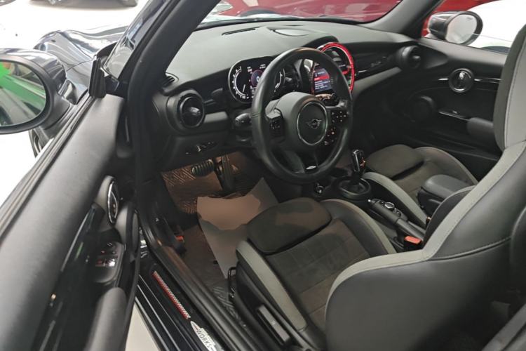 Used MINI 2022 2.0T COOPER S Black Badge Special Edition Driver Seat