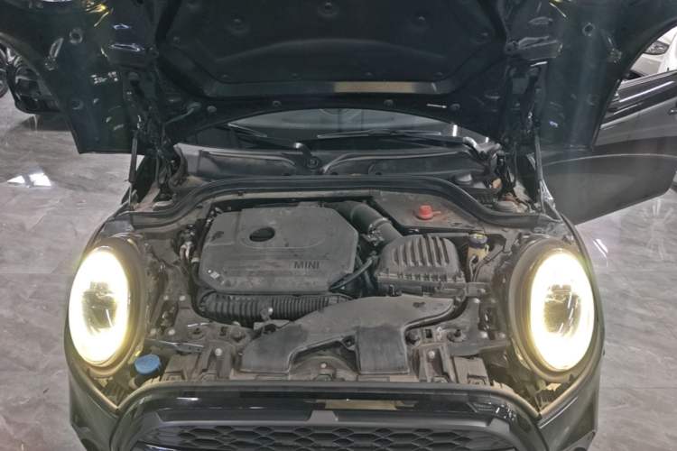 Used MINI 2022 2.0T COOPER S Black Badge Special Edition Engine Bay