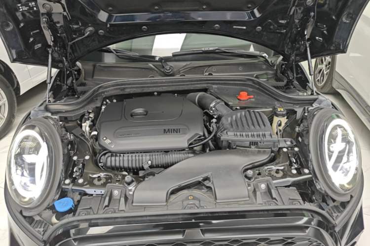 Used MINI 2022 2.0T COOPER S Black Badge Special Edition Engine Bay