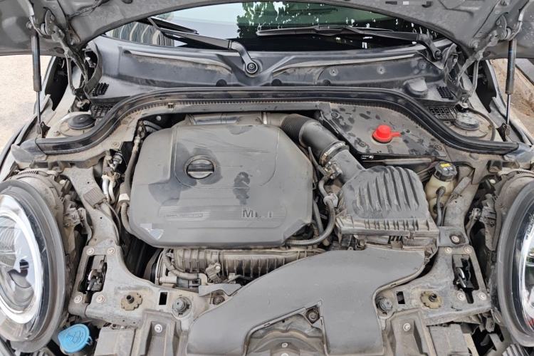 Used MINI 2022 Updated 1.5T COOPER Classic Edition Five-Door Version Engine Bay