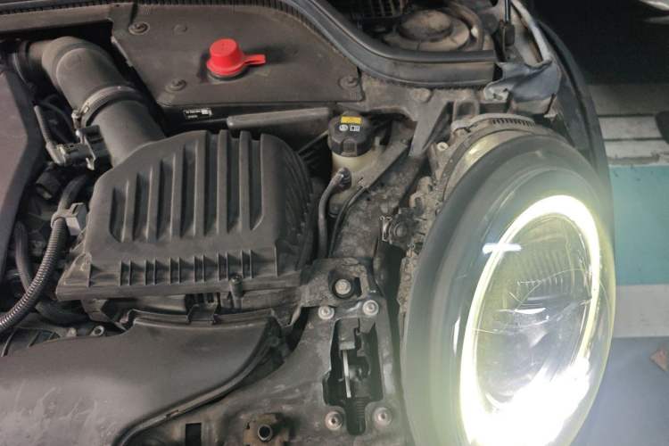 Used MINI 2022 2.0T COOPER S Black Badge Special Edition Engine Bay Left