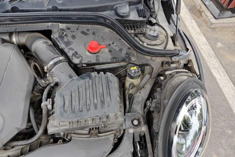 Used MINI 2022 Updated 1.5T COOPER Classic Edition Five-Door Version Engine Bay Left