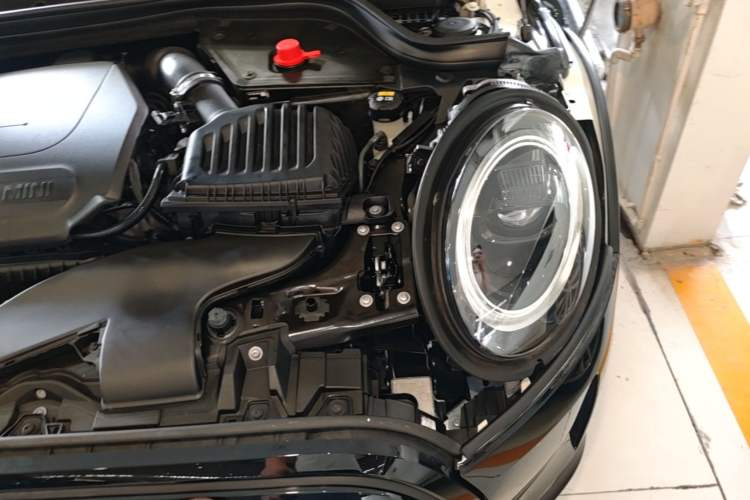 Used MINI 2022 Updated 1.5T ONE Engine Bay Left