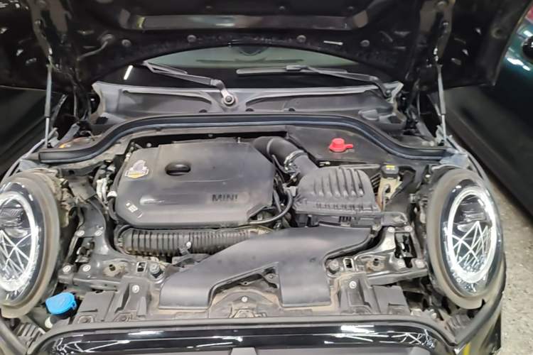 Used MINI 2022 2.0T COOPER S Racing Driver Engine Bay