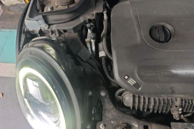 Used MINI 2022 2.0T COOPER S Black Badge Special Edition Engine Bay Right
