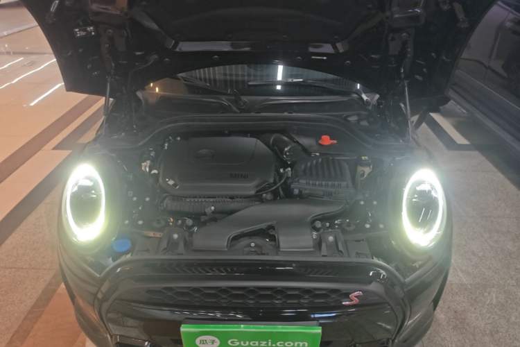 Used MINI 2022 Updated 2.0T COOPER S Classic Edition Five-Door Version Engine Bay