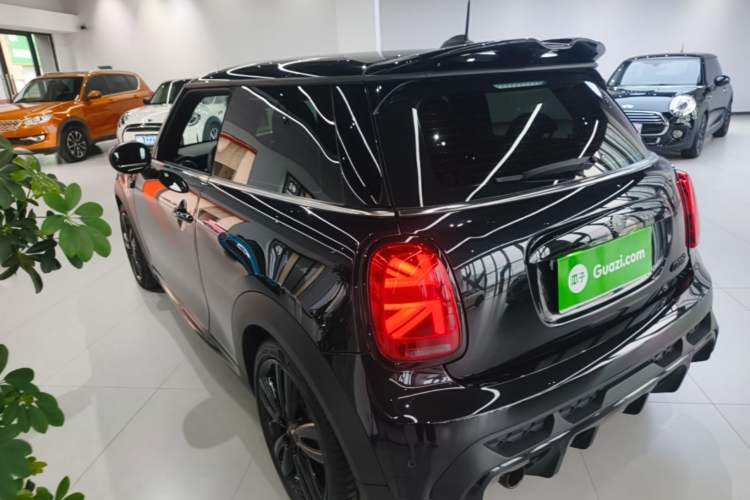 Used MINI 2022 1.5T COOPER Black Badge Special Edition Exterior 2