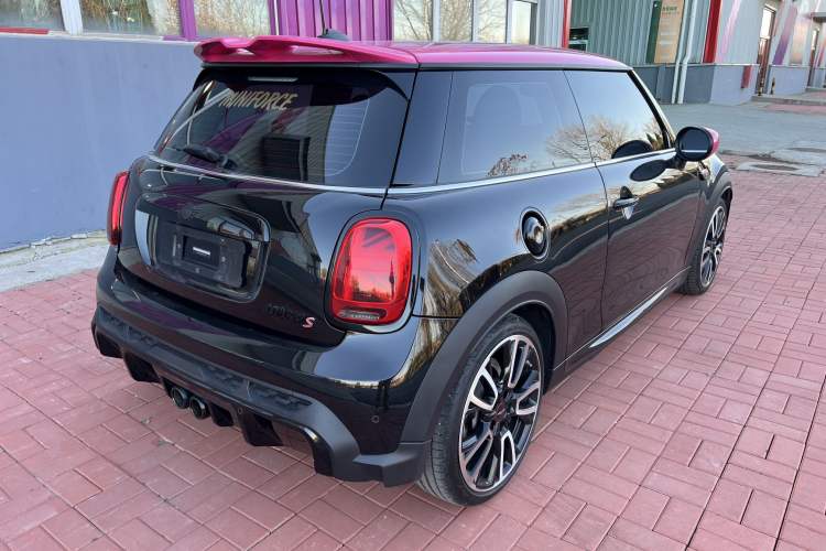 Used MINI 2022 2.0T COOPER S Racing Driver Exterior 3