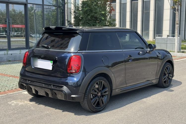 Used MINI 2022 1.5T COOPER Black Badge Special Edition Exterior 7