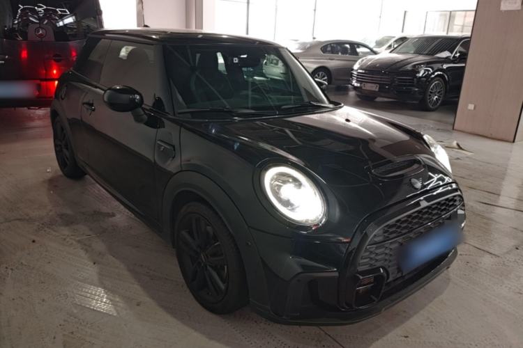 Used MINI 2022 2.0T COOPER S Black Badge Special Edition Front Right 45 Deg