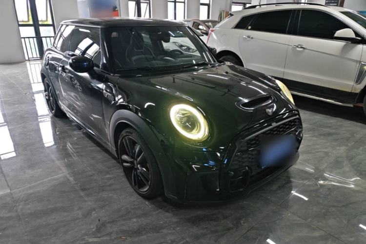 Used MINI 2022 2.0T COOPER S Black Badge Special Edition Front Right 45 Deg