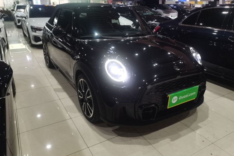 Used MINI 2022 2.0T COOPER S CABRIO Black Badge Special Edition Front Right 45 Deg
