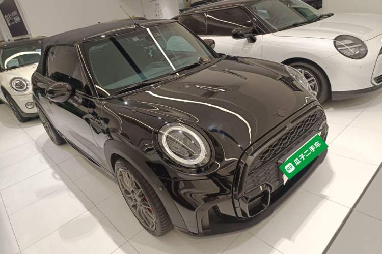 Used MINI 2022 1.5T COOPER CABRIO Black Badge Special Edition Front Right 45 Deg