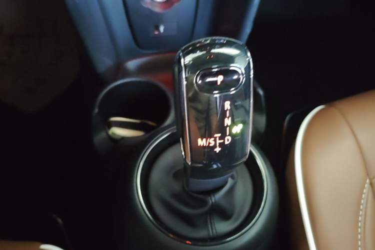 Used MINI 2022 Updated 1.5T ONE Gear Lever