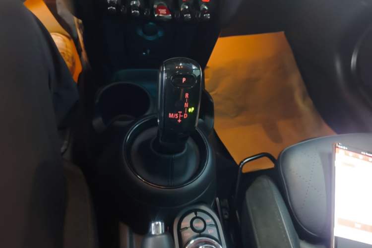 Used MINI 2022 1.5T COOPER Artist Gear Lever