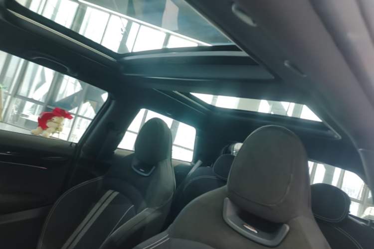 Used MINI 2022 1.5T COOPER Black Badge Special Edition Headliner