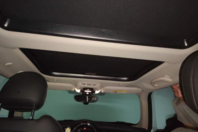Used MINI 2022 1.5T COOPER Artist Headliner