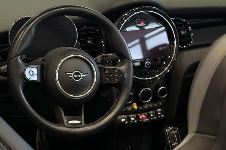 Used MINI 2022 2.0T COOPER S CABRIO Classic Edition Interior 1