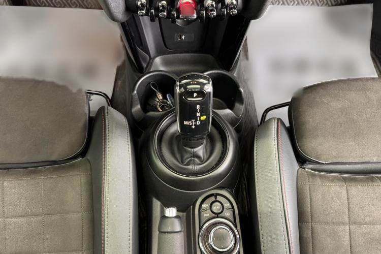 Used MINI 2022 2.0T COOPER S Black Badge Special Edition Interior 5