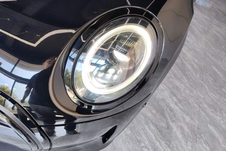 Used MINI 2022 Updated 1.5T COOPER Artist Five-Door Edition Left Front Headlight