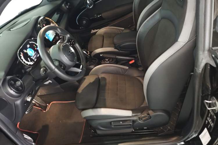 Used MINI 2022 2.0T COOPER S Black Badge Special Edition Left Front Seat