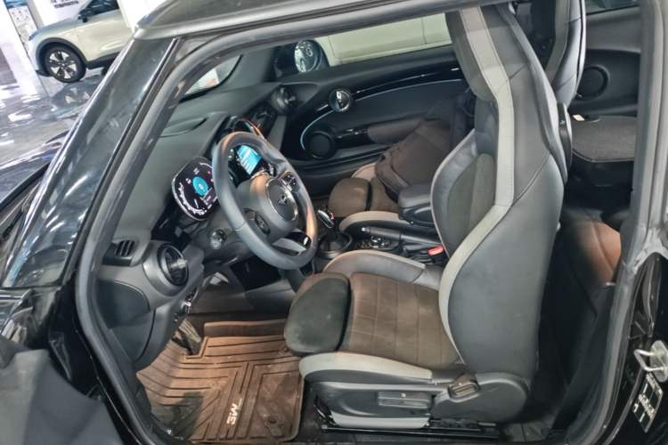 Used MINI 2022 2.0T COOPER S Black Badge Special Edition Left Front Seat