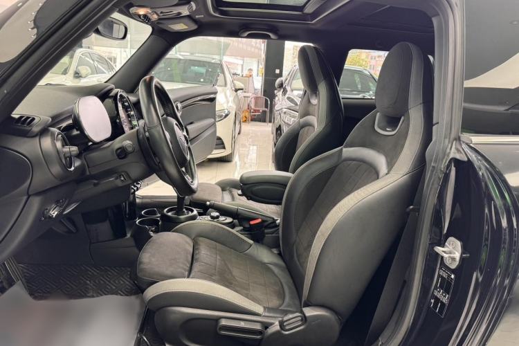 Used MINI 2022 2.0T COOPER S Black Badge Special Edition Left Front Seat