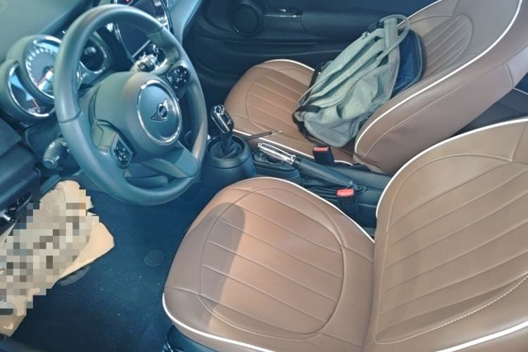 Used MINI 2022 Updated 1.5T ONE Left Front Seat