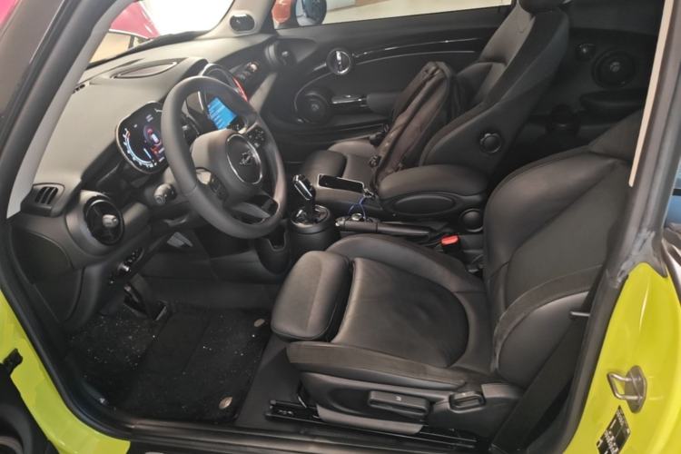 Used MINI 2022 Updated 2.0T COOPER S Artist Left Front Seat