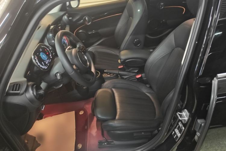 Used MINI 2022 Updated 2.0T COOPER S Classic Edition Five-Door Version Left Front Seat
