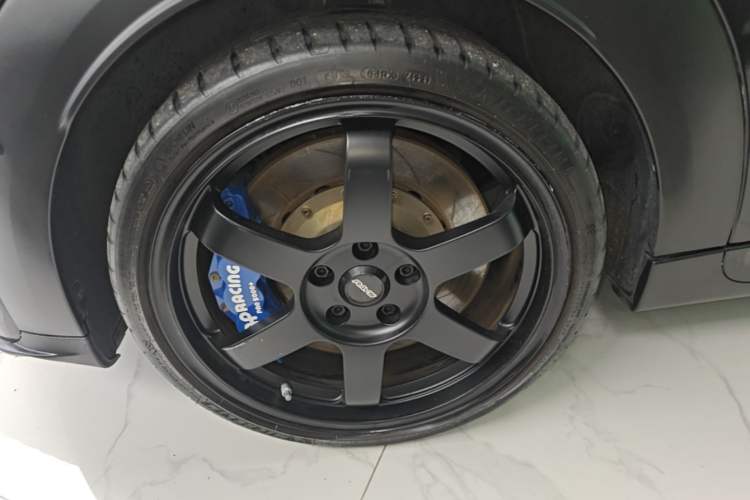 Used MINI 2022 2.0T COOPER S Black Badge Special Edition Left Front Wheel Hub