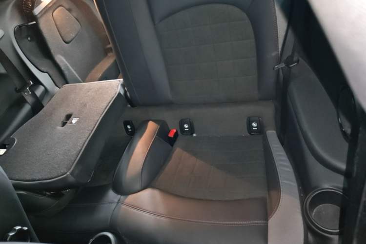 Used MINI 2022 2.0T COOPER S Black Badge Special Edition Left Rear Seat