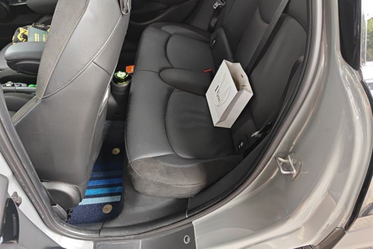Used MINI 2022 Updated 1.5T COOPER Classic Edition Five-Door Version Left Rear Seat