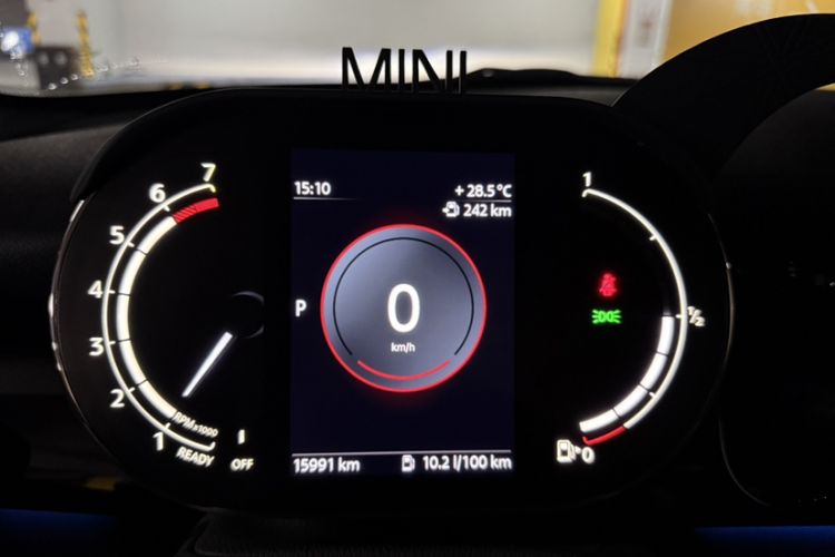 Used MINI 2022 1.5T COOPER Black Badge Special Edition Odometer Close Up