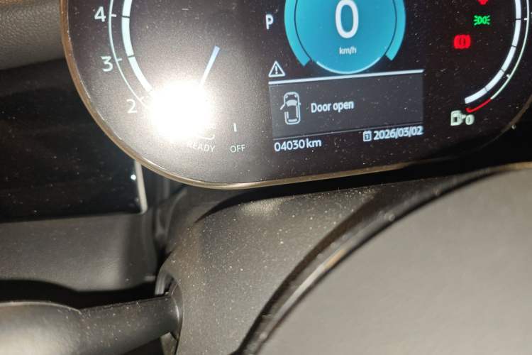 Used MINI 2022 2.0T COOPER S Black Badge Special Edition Five-Door Model Odometer Close Up