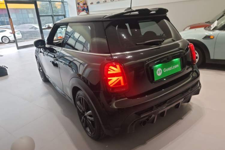 Used MINI 2022 1.5T COOPER Black Badge Special Edition Rear Left 45 Deg