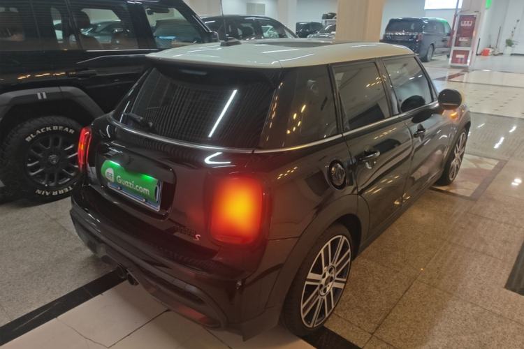 Used MINI 2022 Updated 2.0T COOPER S Classic Edition Five-Door Version Rear Right 45 Deg