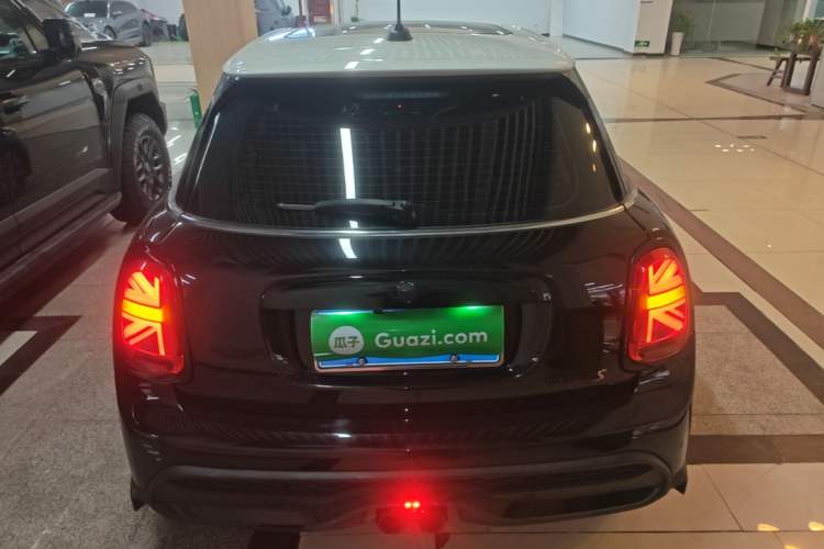 Used MINI 2022 Updated 2.0T COOPER S Classic Edition Five-Door Version Rear