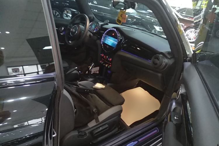Used MINI 2022 2.0T COOPER S Black Badge Special Edition Right Front Seat