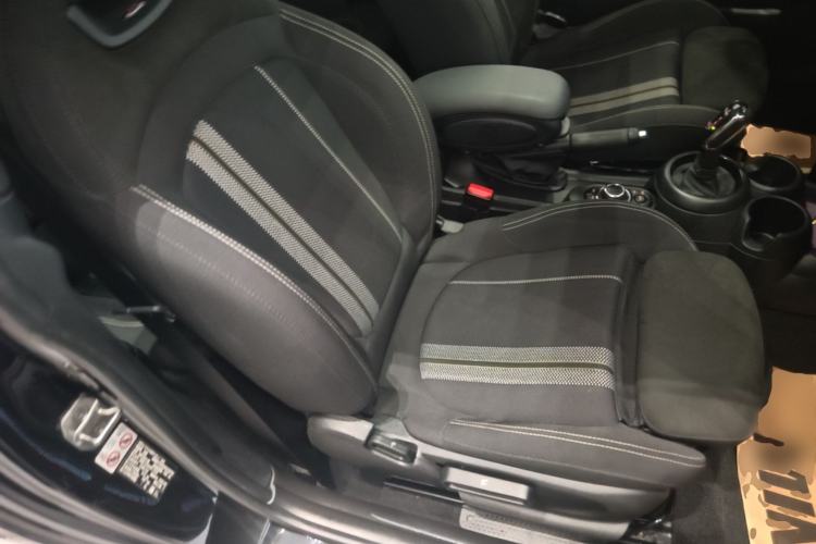Used MINI 2022 1.5T COOPER Black Badge Special Edition Right Front Seat
