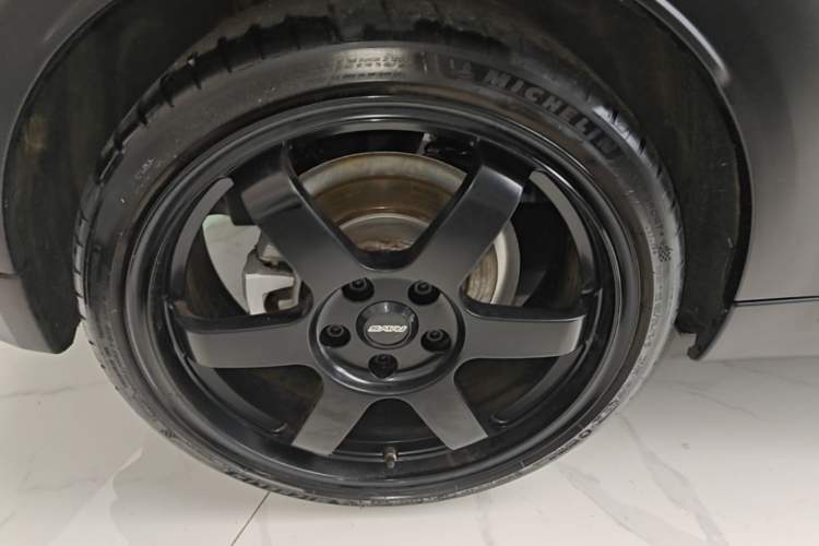 Used MINI 2022 2.0T COOPER S Black Badge Special Edition Right Rear Wheel Hub