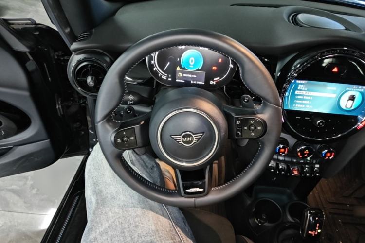 Used MINI 2022 2.0T COOPER S Black Badge Special Edition Steering Wheel